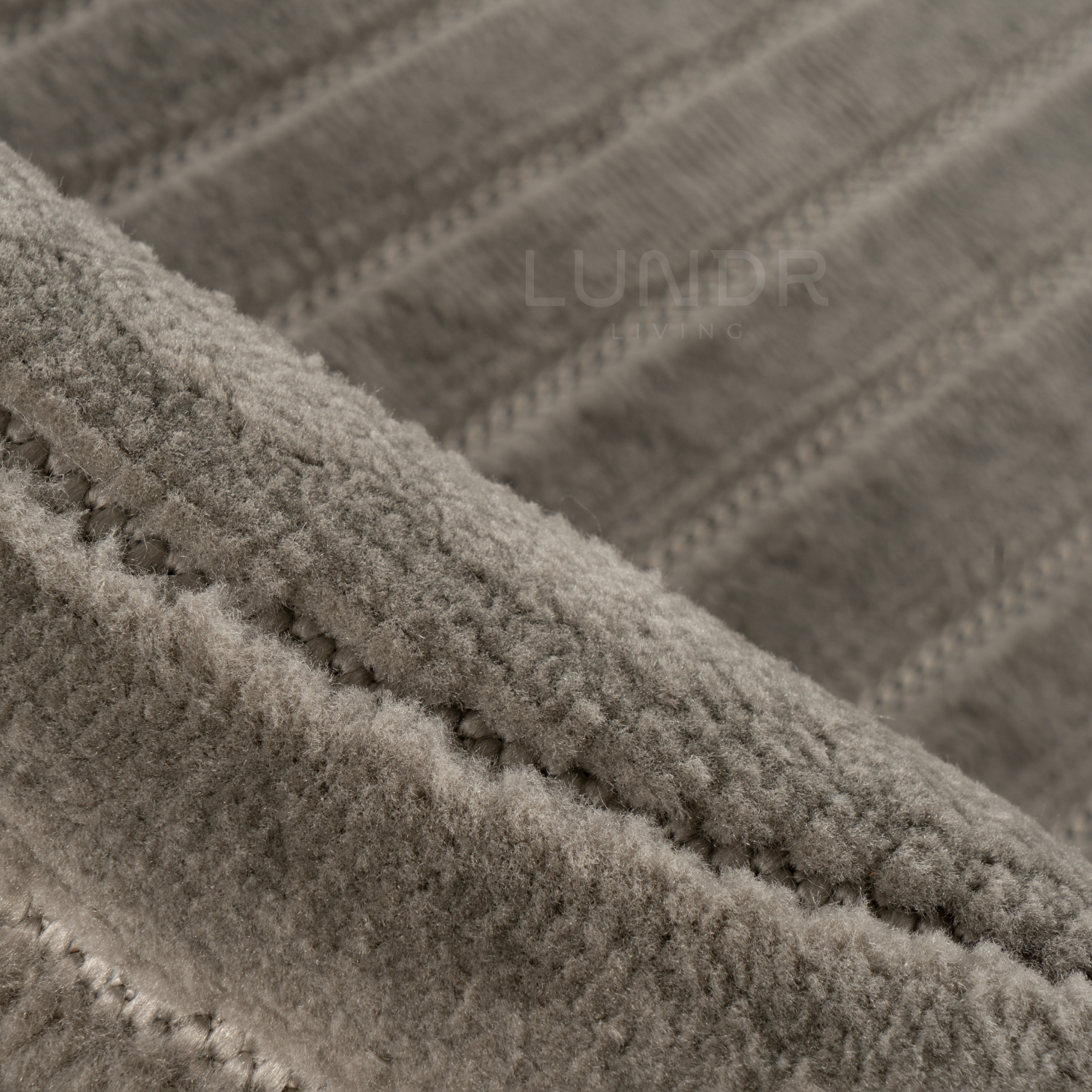 LINJE – Japandi Textured Line Vloerkleed Silver