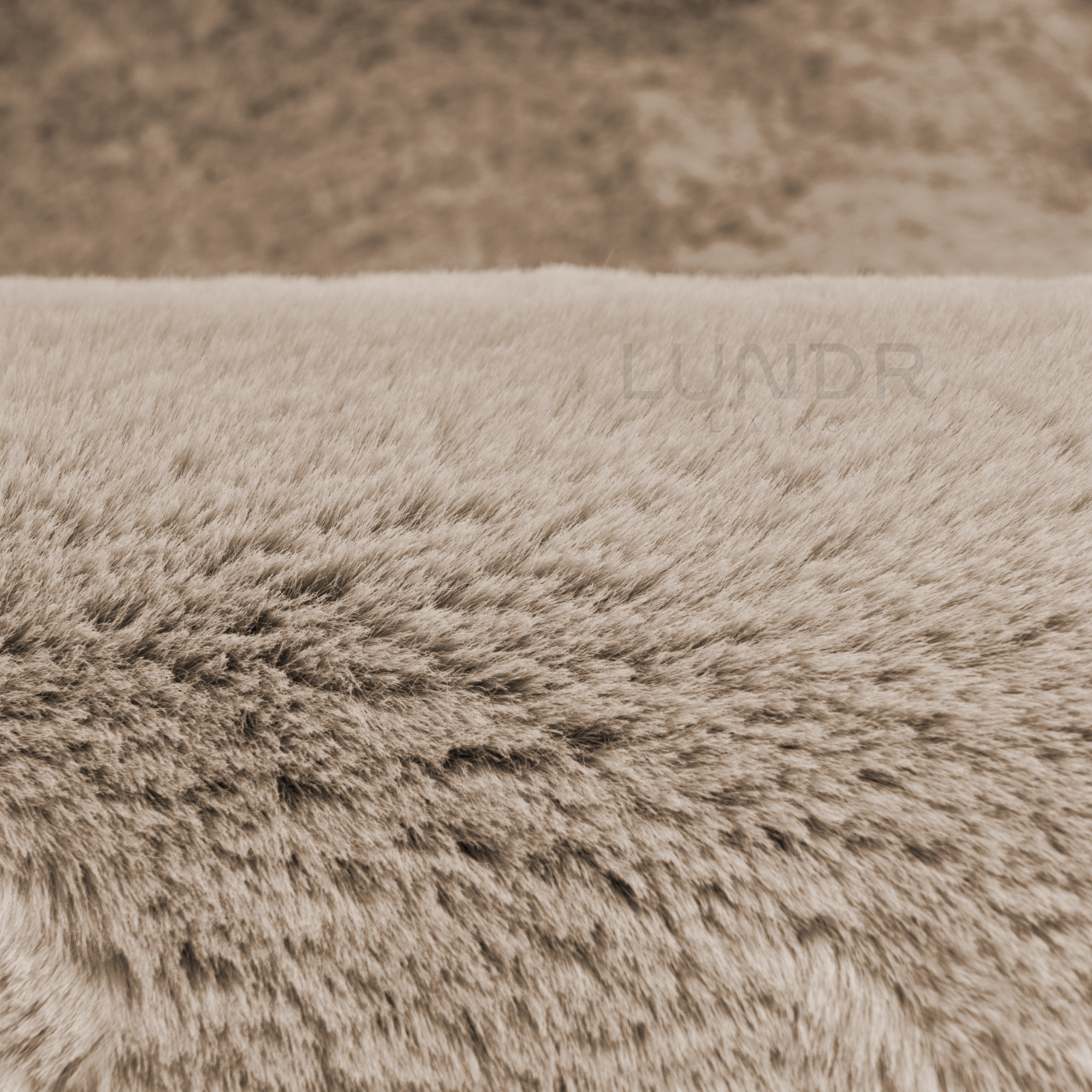 MJUK RUND – Fluffy Rond Vloerkleed Light Taupe