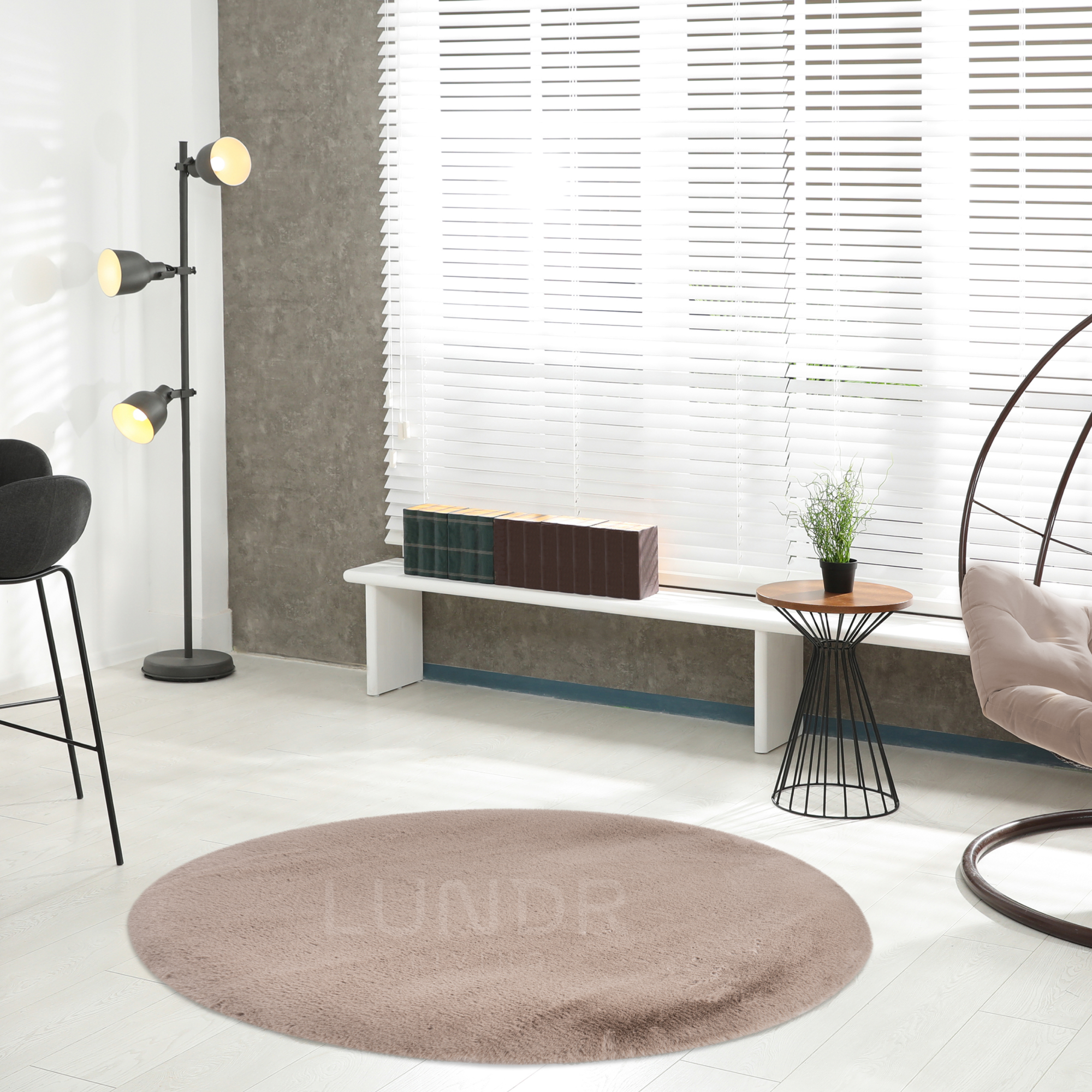 MJUK RUND – Fluffy Rond Vloerkleed Taupe